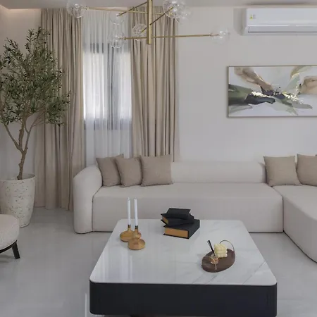 Elira Luxury - With Private Pool Choumeri