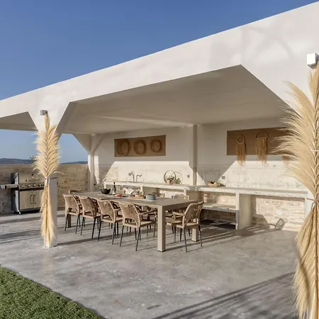Elira Luxury - With Private Pool Choumeri
